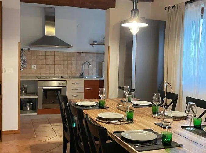 Leonore Mit Beheizbarem Pool Vikendica Porec